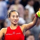 Zheng tamb&eacute;m desiste de Osaka por les&atilde;o no ombro