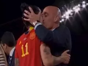 Luis Rubiales será julgado na Espanha em fevereiro de 2025 por beijo forçado em jogadora da seleção 