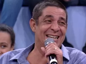 Zeca Pagodinho descobre letra de música perdida em guia de jogo do bicho após mais de 40 anos