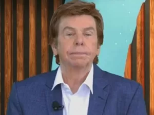 Após mais de duas décadas no 'TV Fama', Nelson Rubens é afastado da atração