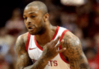 P.J. Tucker revela desafios internos no Los Angeles Clippers - Foto: Michael Wyke / Associated Press