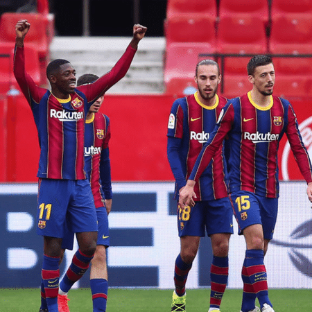 Dembélé comemorando o gol feito pelo Barcelona no Sevilla pela La Liga - GettyImages