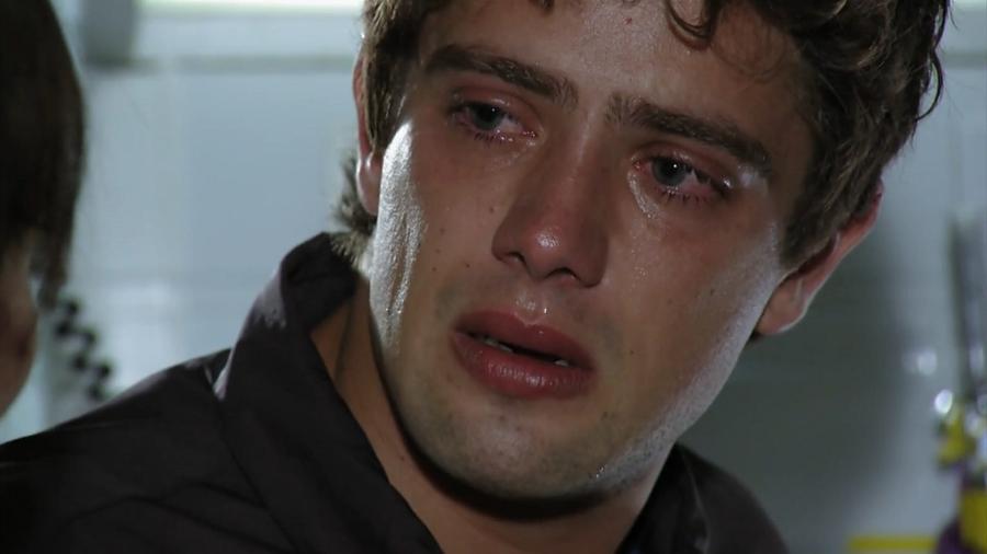 Rodrigo (Rafael Cardoso) em A Vida da Gente (Foto: Reprodução/Globo) - Reprodução / Internet