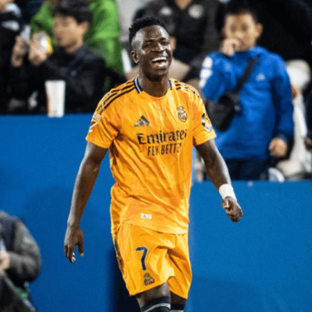 Vini Jr. deve renovar contrato com o Real, mesmo com proposta milionária da Arábia