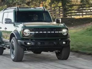 Como é versão bruta do Ford Bronco que virá ao Brasil e encara todo terreno