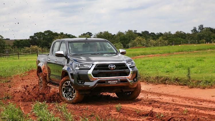 Toyota Hilux foi a picape com carroceria sobre chassi mais emplacada durante o mês passado Toyota Hilux foi a picape com carroceria sobre chassi mais emplacada durante o mês passado