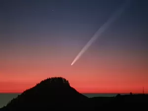 Cometa "desaparece" no céu e pode voltar mais brilhante na próxima semana