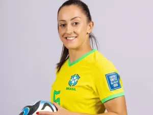 Jogadora da Seleção Brasileira emociona ao revelar doença mortal: 'Conto com orações'