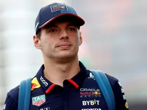 F1 - Villeneuve diz que Verstappen "mudou" após queda da Red Bull: "Tem estado muito quieto"