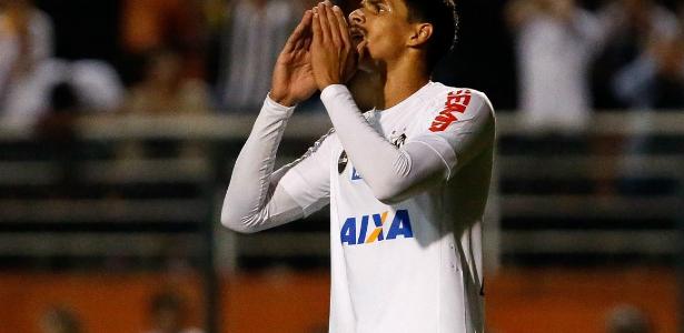 Caso a negociação seja concretizada, o Santos deve embolsar R$ 27,2 milhões - Léo Pinheiro/Framephoto/Estadão Conteúdo