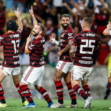 Jogadores do Flamengo aceitam redução salarial - GettyImages