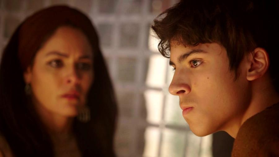 Agar (Hylka Maria) e Ismael (Henrique Camargo) em Gênesis (Foto: Divulgação/ Record TV) - Reprodução / Internet
