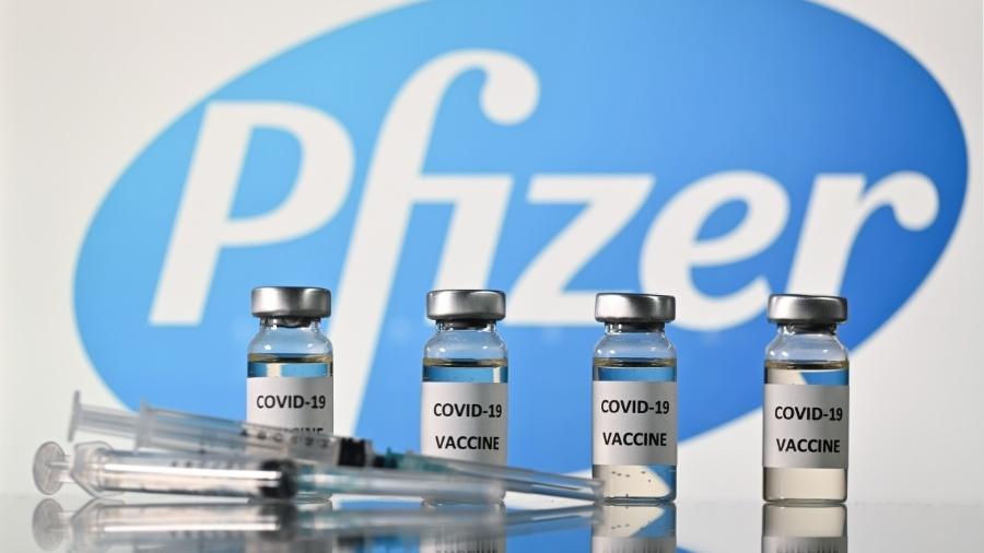 Pfizer e BioNTech aceitam pedido da UE por mais 100 milhões de doses de vacina -                                 JUSTIN TALLIS / AFP                            