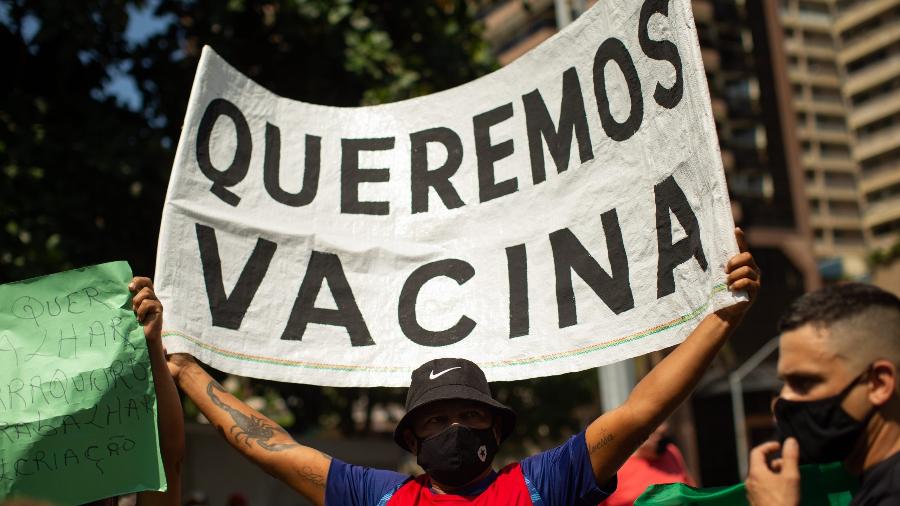 Manifestante no Rio de Janeiro pede vacinação - Reprodução