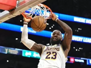 NBA: Lakers evitam varrida em domínio amplo sobre Nuggets; OKC abre 3