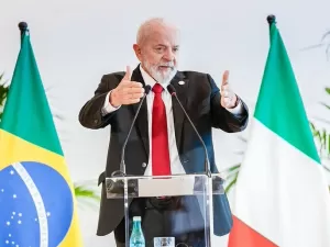 Lula se reúne com ministros para discutir o orçamento