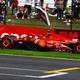 F1: Sainz roda na entrada da reta, bate e causa bandeira vermelha