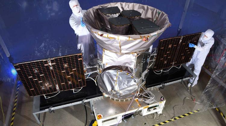 Satélite Tess busca de exoplanetas, numa missão que deve ir pelo menos até 2022