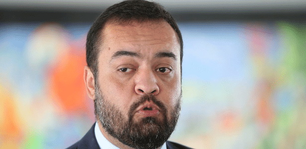 Operação contra Castro mantém Master numa órbita bolsonarista