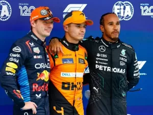 VÍDEO F1 - Verstappen para Hamilton: "Conversamos depois"