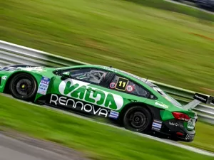 Stock Car: Gaetano di Mauro supera Ricardo Maurício e converte pole em vitória em Goiânia