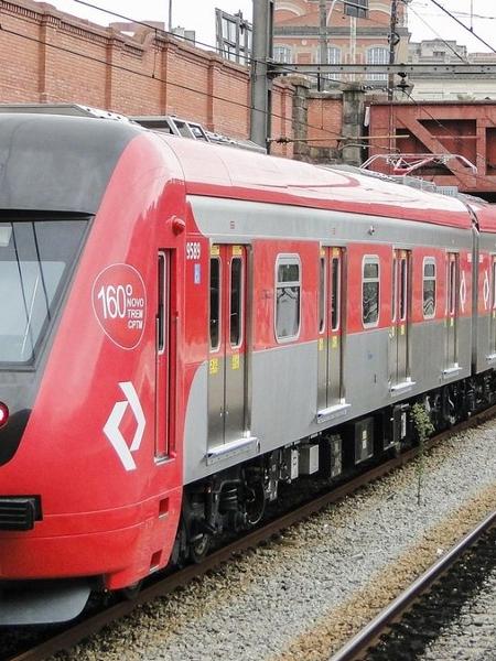 Linha 12-Safira operava em via única no começo da manhã entre as estações Engenheiro Manoel Feio e Calmon Viana