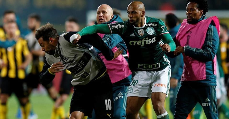 Palmeiras entrega recurso na Conmebol com direito a carta de Felipe Melo