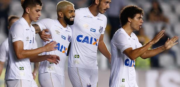 Goleada por 5 a 1 na Vila Belmiro praticamente vazia dá prejuízo ao Santos - Marcello Zambrana/Agif/Estadão Conteúdo