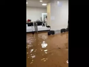 Hospital é inundado durante temporal em Três Coroas, no Rio Grande do Sul