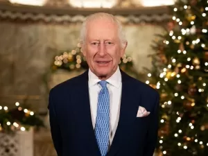 Em tratamento contra câncer, Rei Charles III agradece médicos e familiares no discurso de Natal