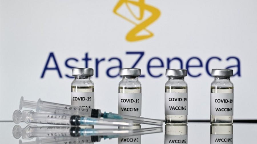 Doses da vacina produzida pela Astrazeneca com a Universidade de Oxford - JUSTIN TALLIS/AFP                            