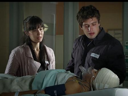 Manu (Marjorie Estiano), Rodrigo (Rafael Cardoso) e Ana  (Fernanda Vasconcellos) em A Vida da Gente - Reprodução / Internet