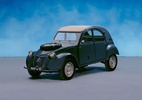 Em 1948, a Citroën lançava o 2CV, o carro mais produzido da marca até hoje - Foto: Divulgação/Stellantis