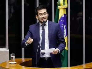 Kim Kataguiri deixa disputa para prefeito de São Paulo e apoia Ricardo Nunes