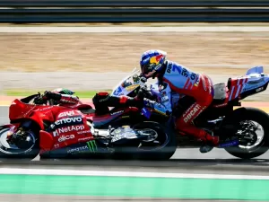 MotoGP: Após acidente em Aragón, Bagnaia se desculpa com Aléx Márquez por duras críticas