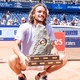 "Sobrevivi a uma maratona, foi uma semana longa", celebra Tsitsipas
