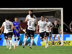 Corinthians vira e vence Vasco em pleno São Januário pelo Brasileiro