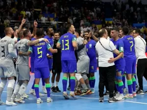 Brasil vence a Ucrânia em jogaço e garante vaga na final da Copa do Mundo de Futsal