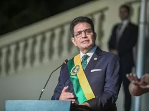 PGR denuncia governador do Acre por cinco crimes e pede seu afastamento 