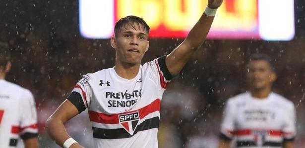 Luiz Araújo acertou a sua transferência para o Lille - Rubens Chiri/Site São Paulo