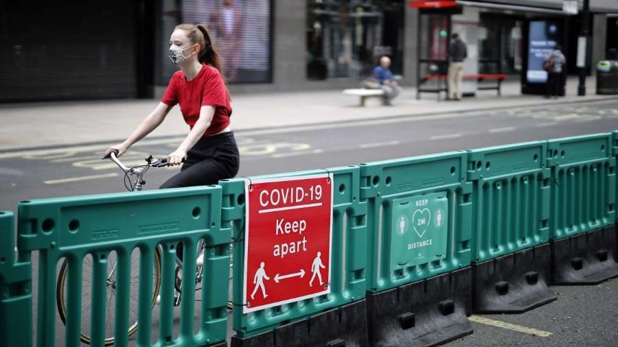 Segunda onda da covid-19 na Europa vem ganhando força nos últimos dias -                                 TOLGA AKMEN / AFP                            