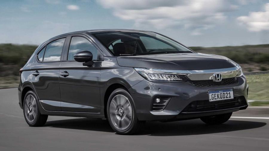 Honda City 2024; na linha 2025, hatch e sedã terão novidades visuais na grade, nos para-choques e nas rodas