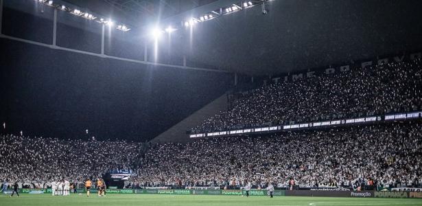 'Santos na arena do Corinthians gera ciumeira', diz Arnaldo