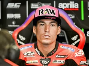 MotoGP: Espargaró vai à pista, mas abandona GP da Alemanha com dores