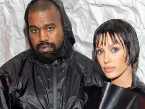 Mãe de Bianca Censori reage a alegações de que Kanye West queria ter relações sexuais com ela