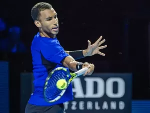 Lesão nas costas faz Aliassime desistir do Masters de Paris