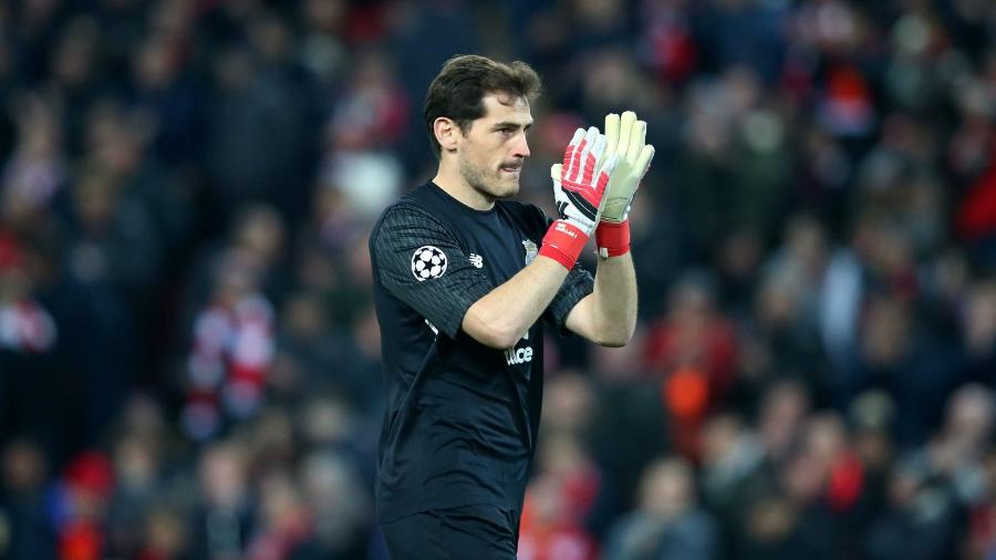 Em seu possível adeus da Champions, Casillas viu sua lenda engrandecida por Anfield - false