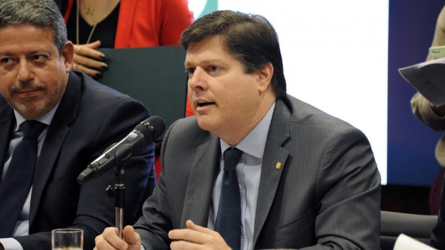 Líder do MDB, Baleia Rossi (SP), à direita, disputa a presidência da Câmara contra o líder do PP, Artur Lira (AL).                              -                                 LUIS MACEDO                            