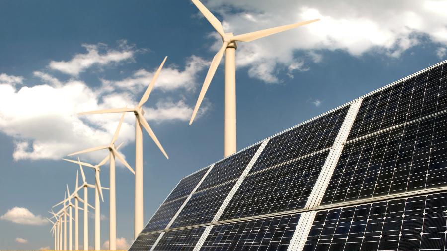 A transição energética é o processo de mudança da forma como produzimos e consumimos energia. No contexto atual, significa priorizar fontes com menores índices de emissões de gases de efeito estufa (GEE), como a energia solar fotovoltaica e energia eólica - Adobe Stock