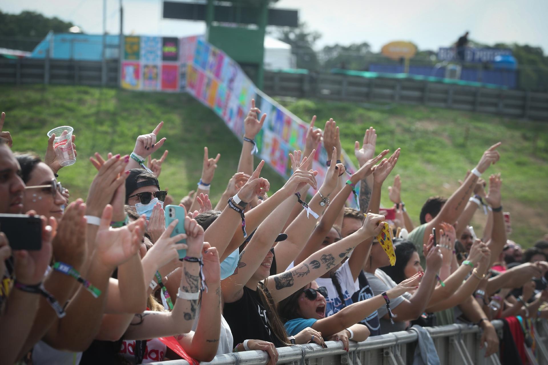 A grade é uma dos lugares mais desejados para acompanhar os shows do Lolla - Rubens Cavallari/Folhapress